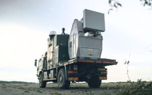 La Francia punta sull’anti-drone: Thales e il RapidDestroyer portano la radiofrequenza nella difesa europea