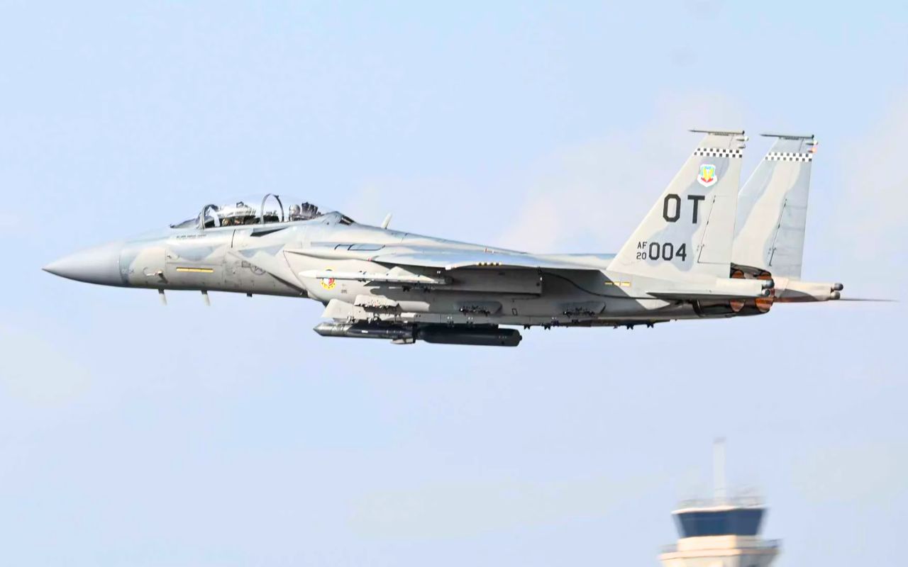 Mentre tutti puntano allo stealth, l'US Air Force ordina 267 caccia F-15EX Eagle II