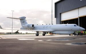 Occhi elettronici sull’Indo-Pacifico: l’Australia rafforza la flotta di aerei spia MC-55A Peregrine ed E-7A Wedgetail