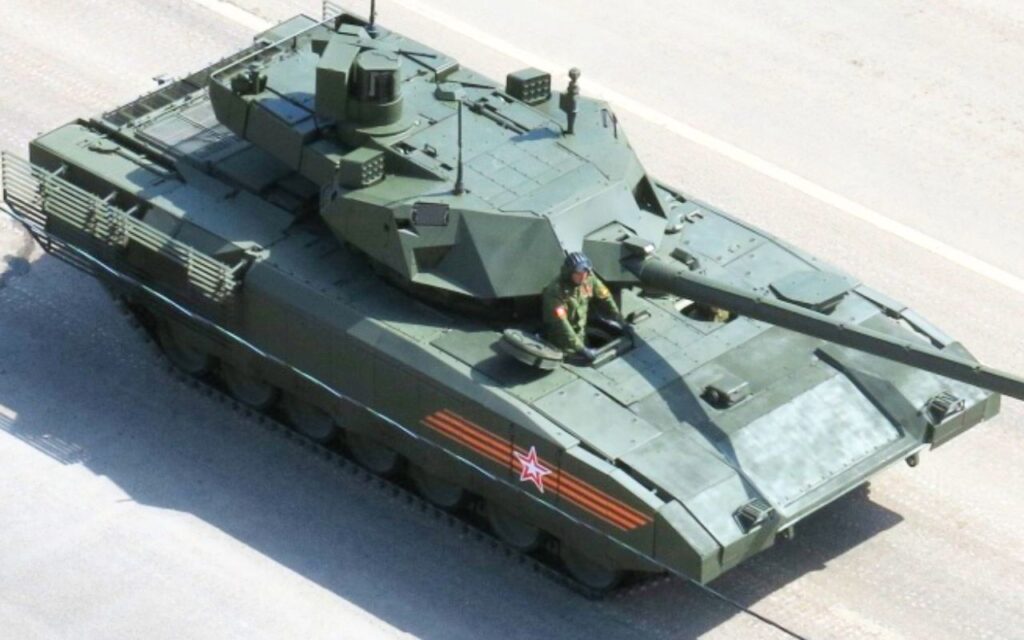 Torretta non abitata e protezione attiva: ecco dove il T-14 Armata supera il T-90M russo