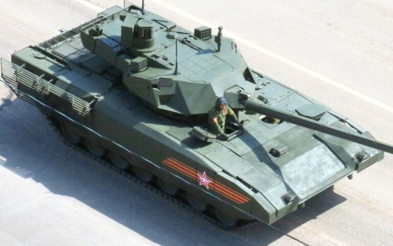 Torretta non abitata e protezione attiva: ecco dove il T-14 Armata supera il T-90M russo