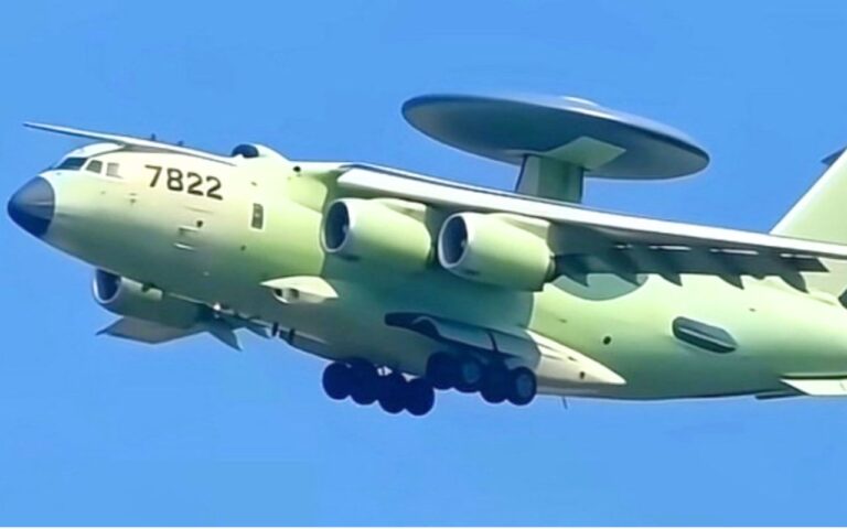 Un radar volante per smascherare gli aerei invisibili: la Cina collauda il potente KJ-3000