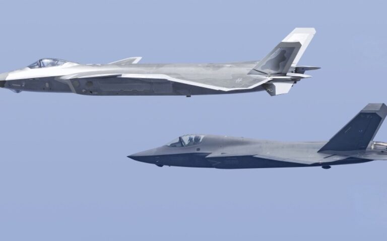 Il caccia stealth cinese J-35 entra in produzione di serie: nuove immagini lo confermano