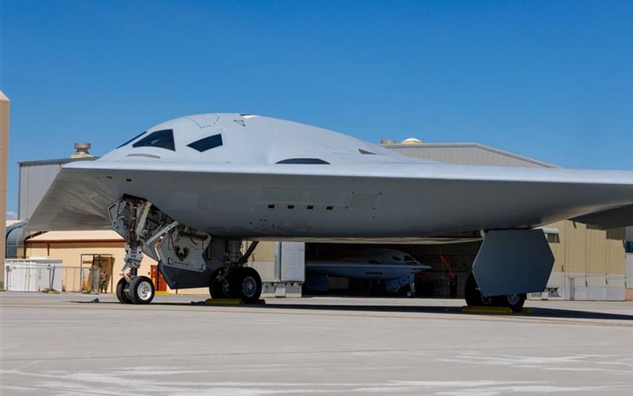 La base del bombardiere stealth B-21 a Ellsworth ottiene 40 milioni di euro per i suoi hangar