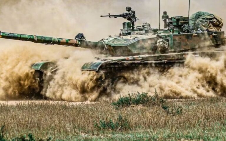 Le unita cinesi di fronte a Taiwan e al Giappone ricevono i primi carri pesanti Type 99