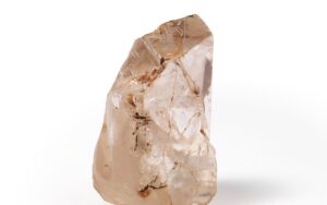 Una credenza vecchia di un secolo sui diamanti è appena stata ribaltata