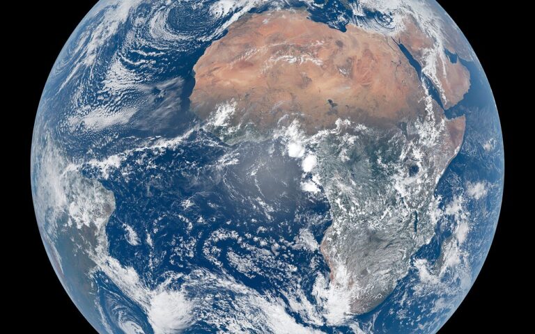 Con un bastone e un’ombra: come i greci misurarono la Terra nel 240 a.C.