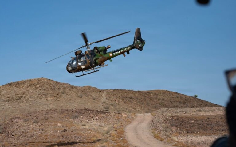 Forze speciali americane e francesi si addestrano insieme vicino a una base cinese