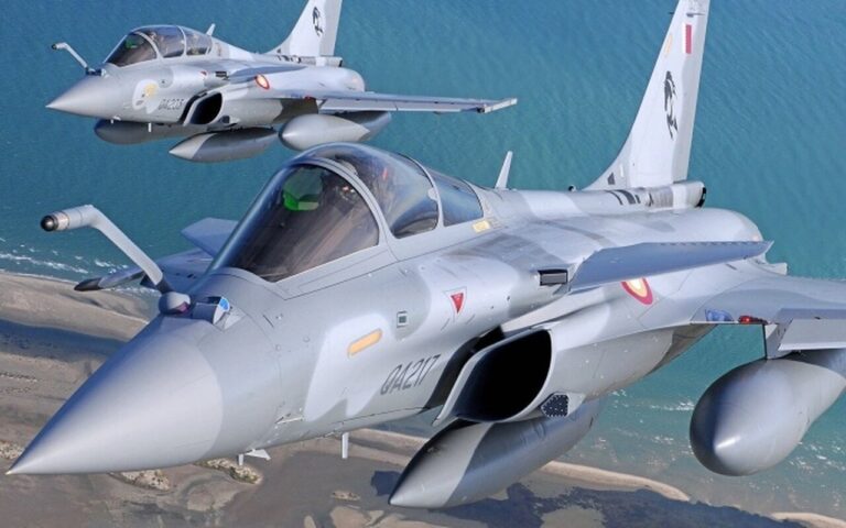 La Francia annuncia la fornitura di 16 caccia Rafale all’Ucraina