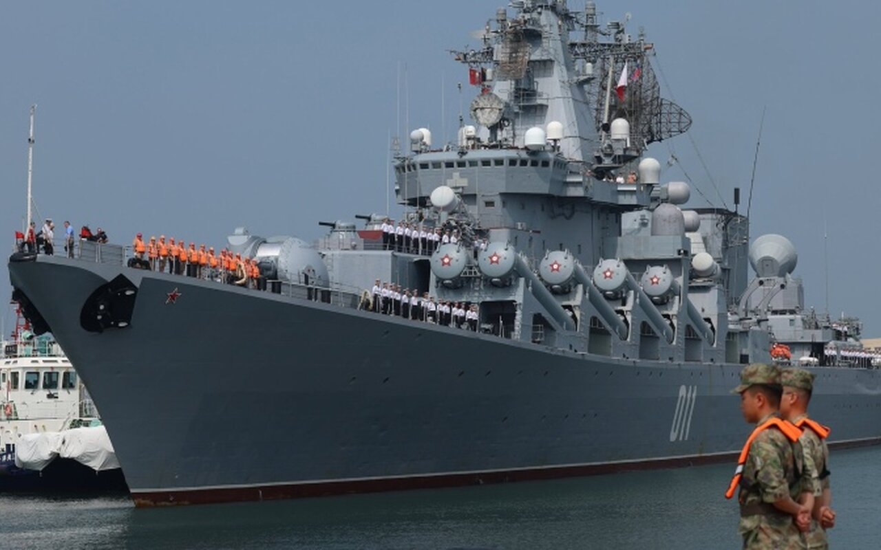 La flotta russa del Pacifico invia in Cina il suo incrociatore piu potente, un’unita classe Slava