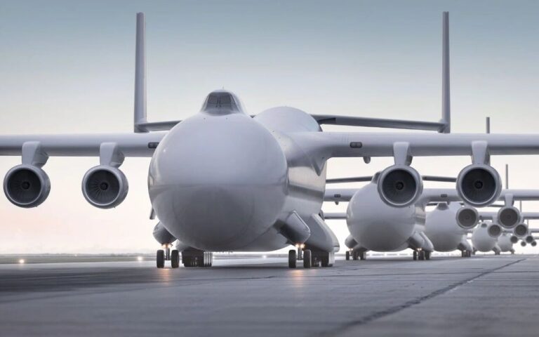 L’aeronautica americana valuta un successore senza pilota per i giganti da trasporto C-5 e C-17