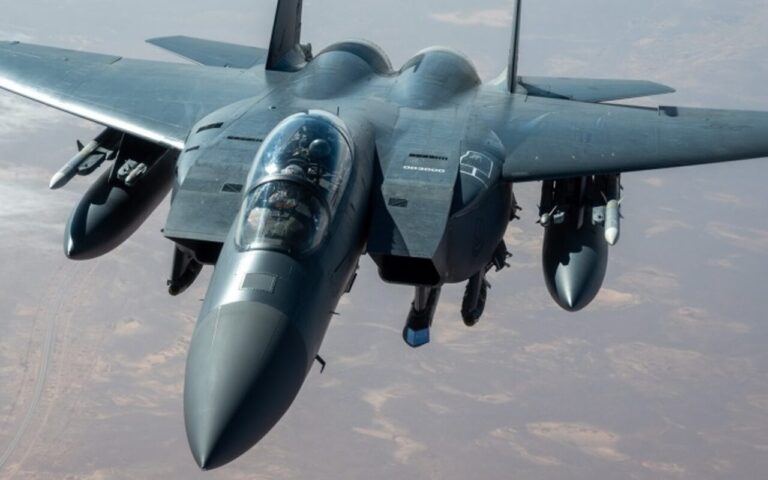 I caccia F-15 americani riceveranno un sensore a infrarossi per contrastare gli stealth cinesi