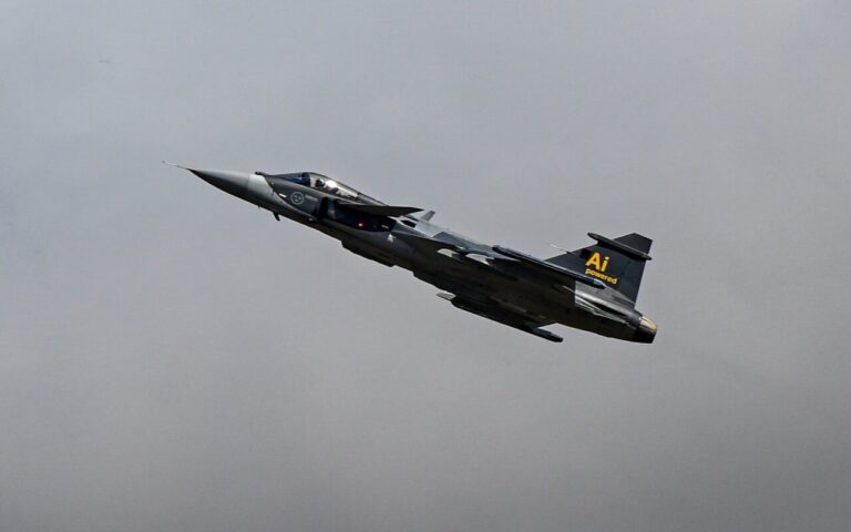 L’Ucraina e la Svezia firmano un accordo per l’acquisto dei caccia Gripen E