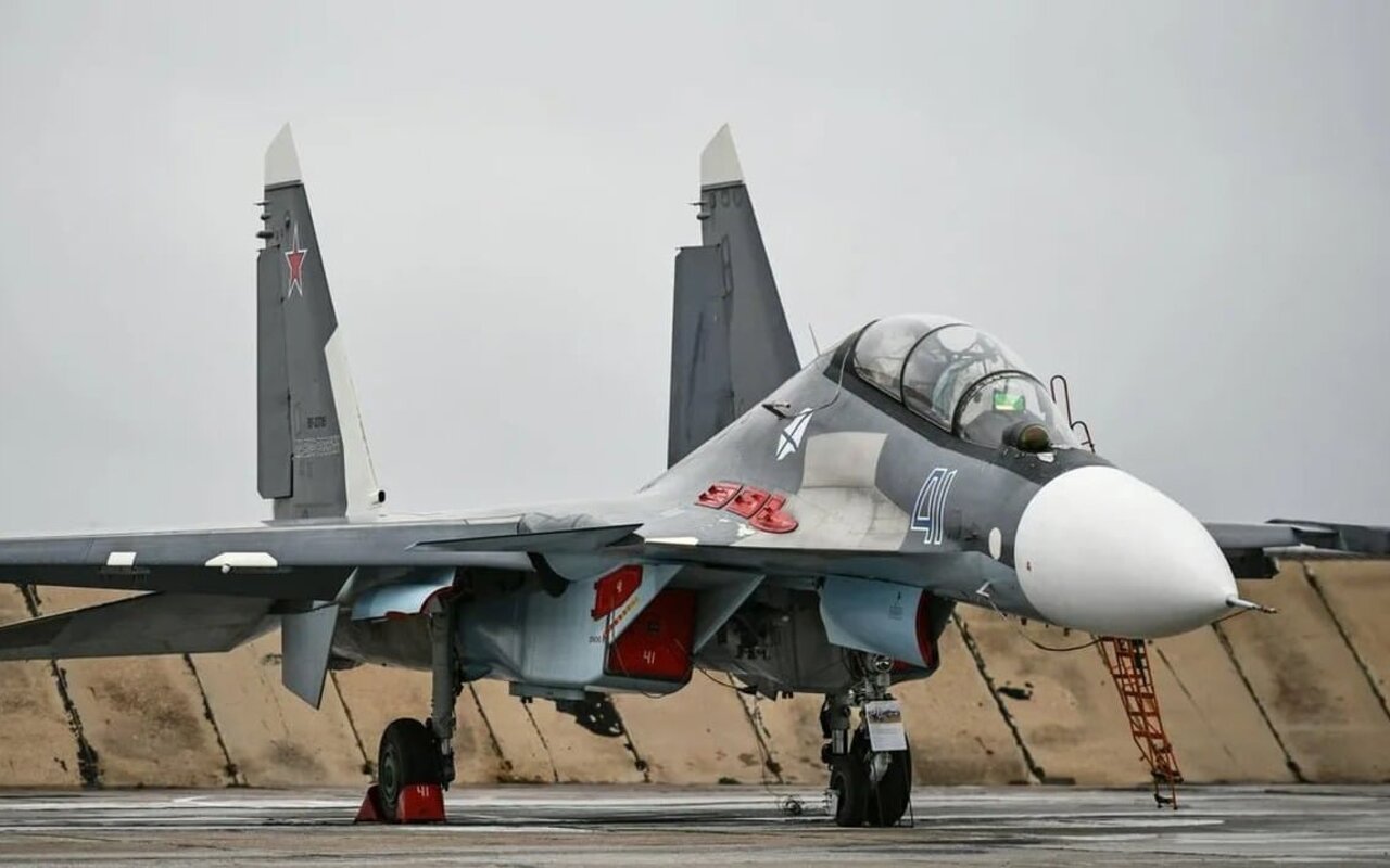 Droni ucraini colpiscono i caccia russi nella base aerea di Saki, in Crimea