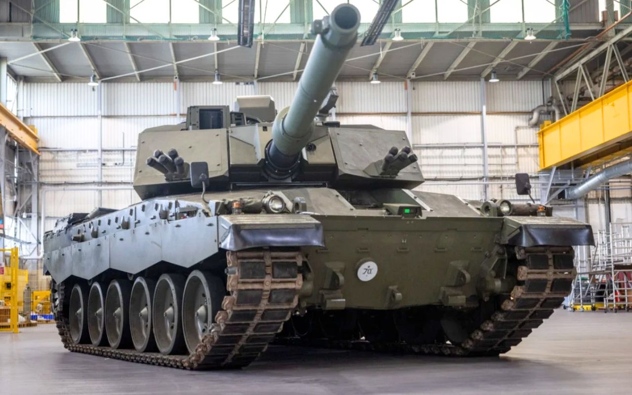Il Regno Unito decide di accelerare, il Challenger 3 supera le prove sul campo e il cannone liscio da 120 mm non perdona nulla