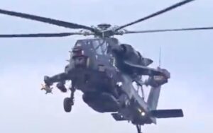 L’elicottero d’attacco cinese Z-21 emerge nel 2024: più pesante dell’Apache, 6 piloni e torretta anti-droni