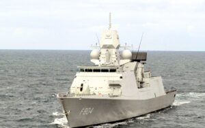 La Cina rivendica il disturbo alla fregata HNLMS De Ruyter da 1,7 miliardi nel Mar Cinese meridionale