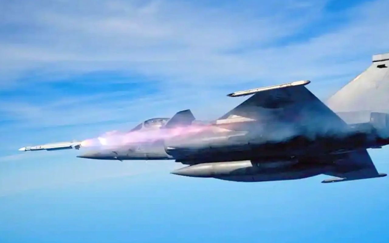 La Russia pensava di dominare i cieli ma il Rafale sorprende con il MICA NG supersonico, ingaggia droni a 150 km e ne sono attesi 567