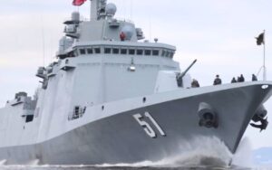 Più grande degli Arleigh Burke USA: la Corea del Nord annuncia un cacciatorpediniere da 10.000 tonnellate che spiazza gli esperti